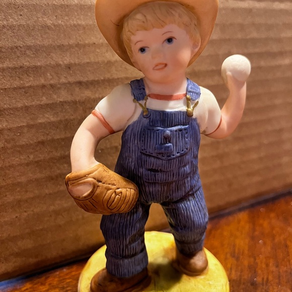 Denim Days Figurines - Picture 5 of 6